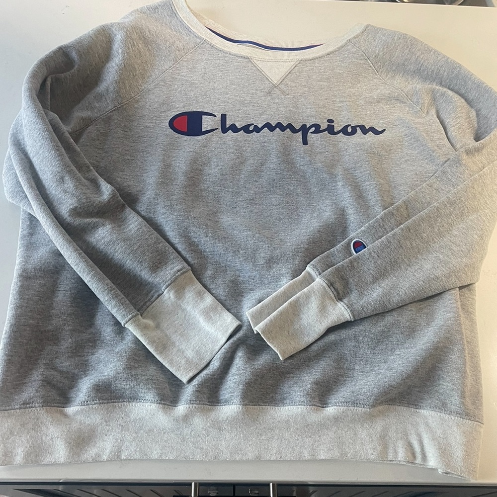 Sweatshirt
